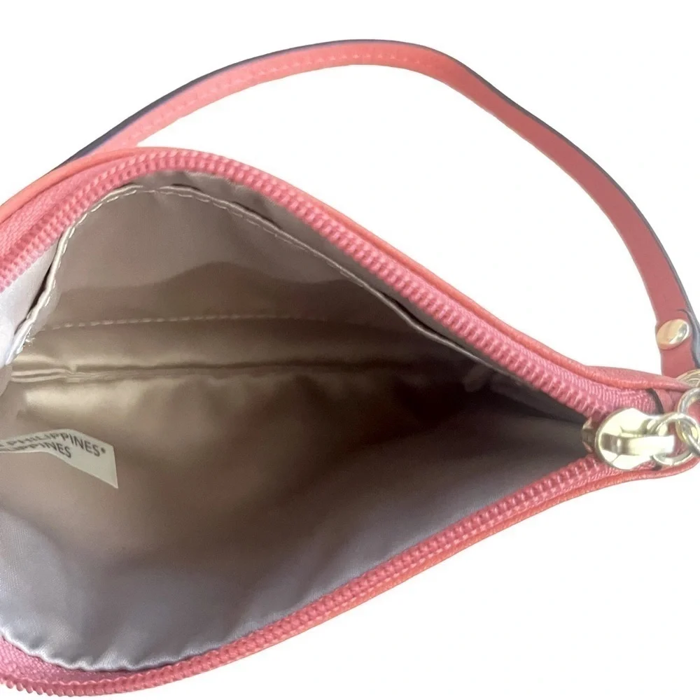 Coach Wristlet, Pink‎ Pebbled Leather, EUC